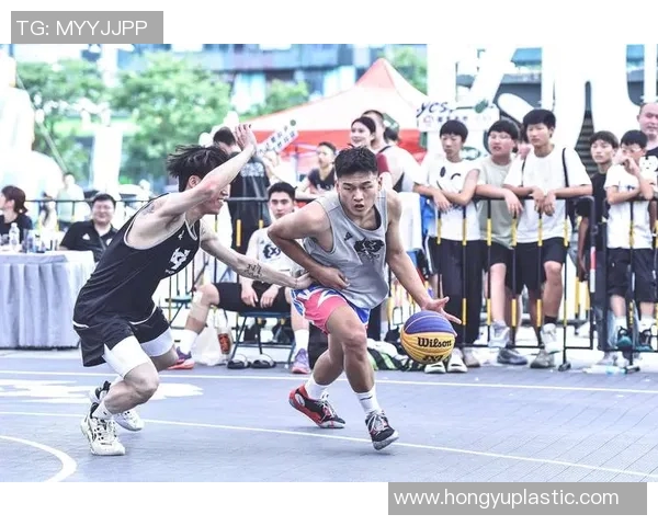 深圳篮球队在世界锦标赛中的奋勇拼搏与辉煌成就回顾